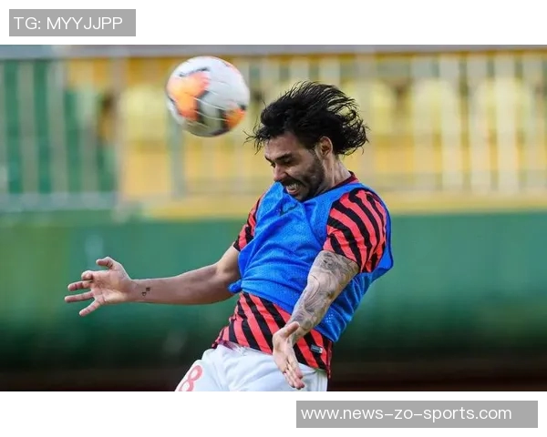 20岁中国球员邓雨婷在美国比赛中表现出色创赛季新高助球队险胜