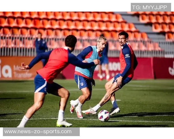 米兰同城德比胜利后球员们在餐厅欢庆继续热烈庆祝