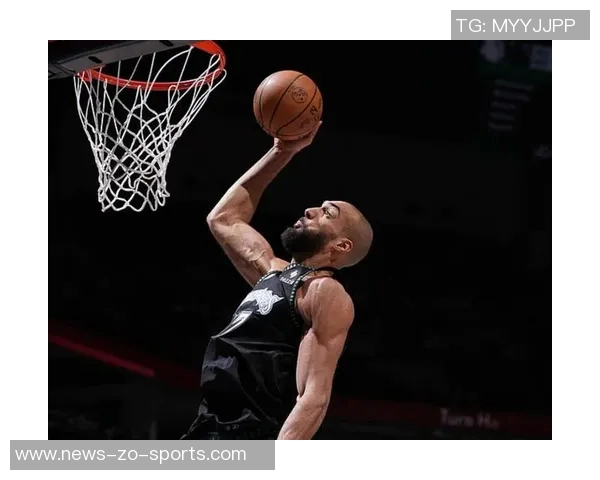 芬奇透露戈贝尔明天能战灰熊华子出战仍存疑虑 芬奇透露戈贝尔明天能战灰熊华子出战仍存疑虑