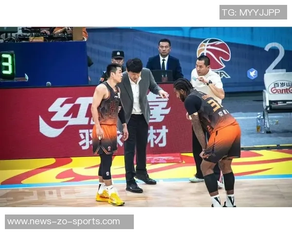 鲍威尔首节狂砍14分全场仅得23分表现起伏不定引发热议 鲍威尔首节狂砍14分全场仅得23分表现起伏不定引发热议